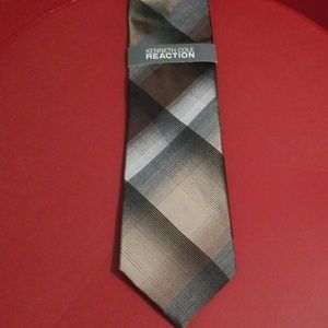 Tie Kenneth Cole Reaction (100% Silk) New w/tags